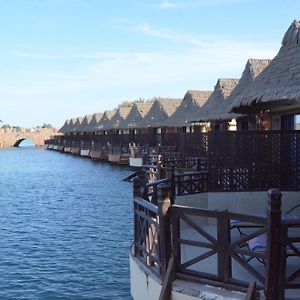 Lagoon Bungalow